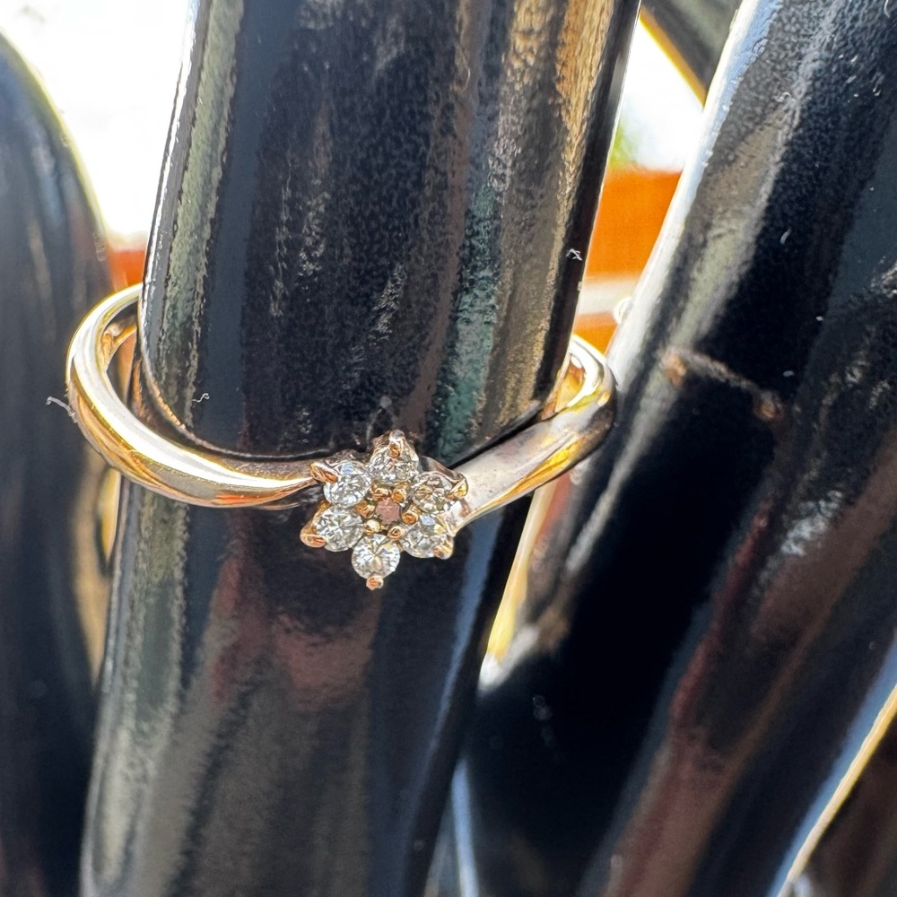 Japan K18 Gold with Rositas NATURAL Diamond Ring